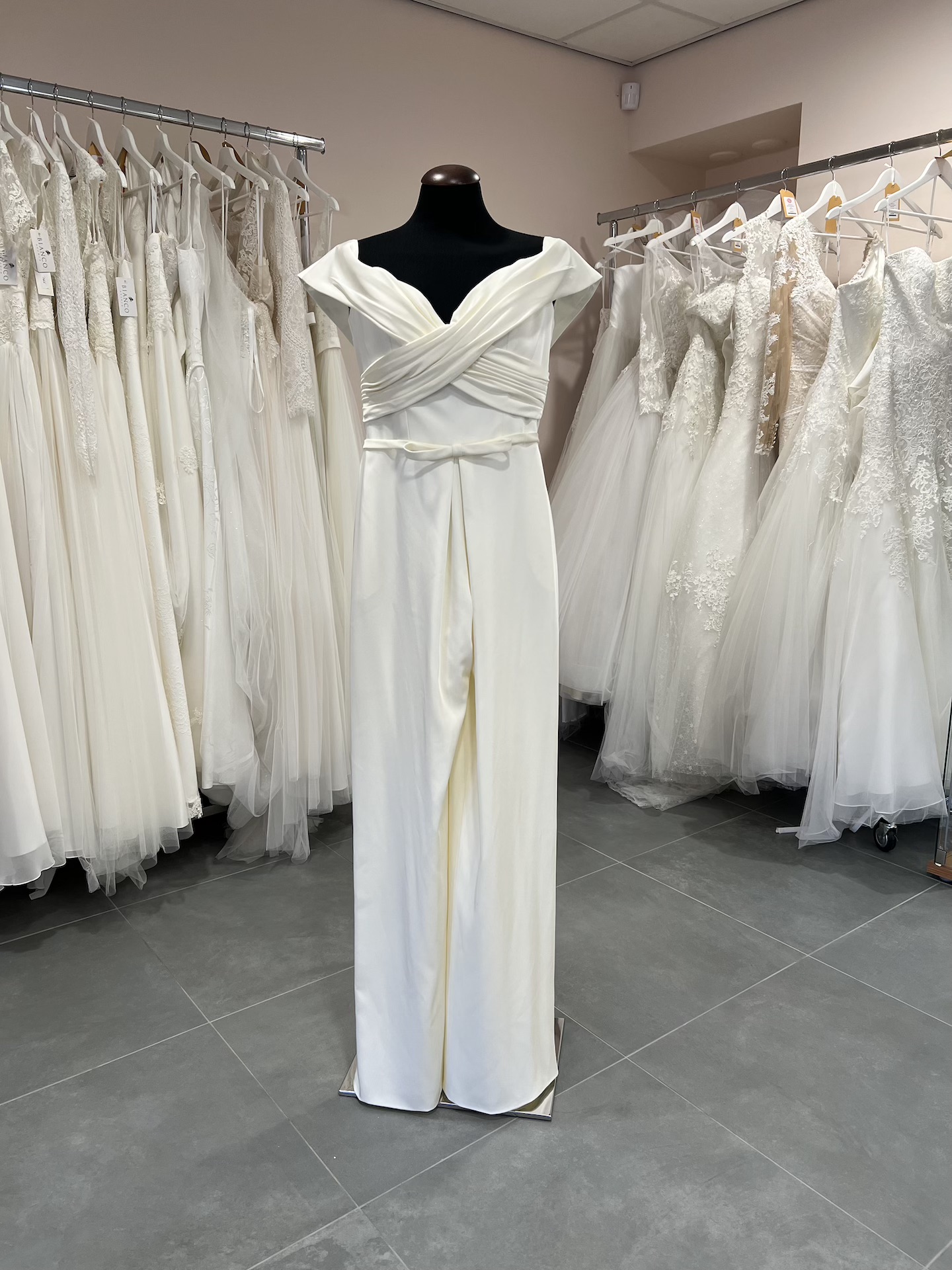 Allure Bridals F250 Wit voor