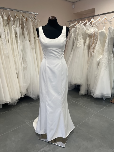 Ian Stuard Fit and flare trouwjurk S75 voor klein